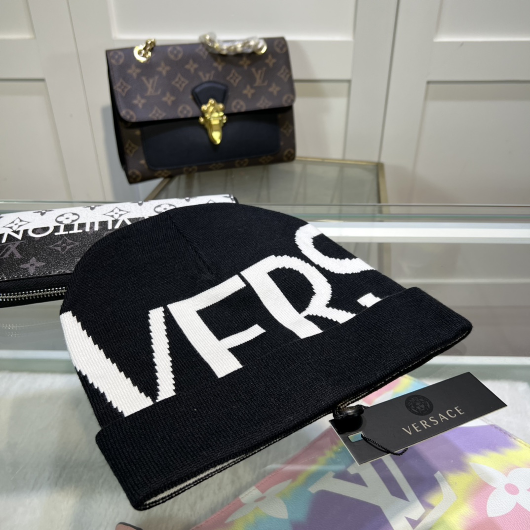Versace Logo-intarsia Wool Beanie - DopestKickz