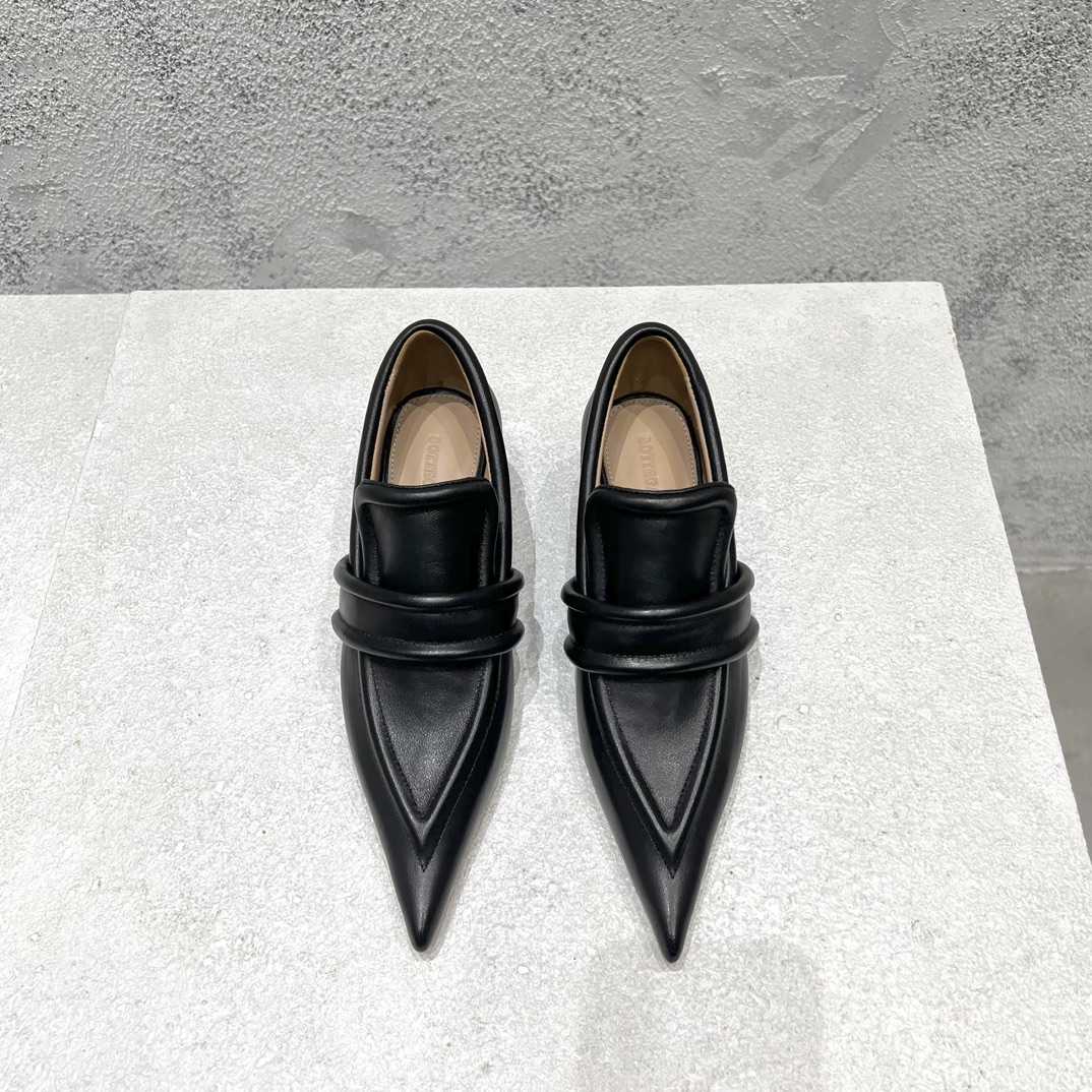 Bottega Veneta Spada Pump - DopestKickz