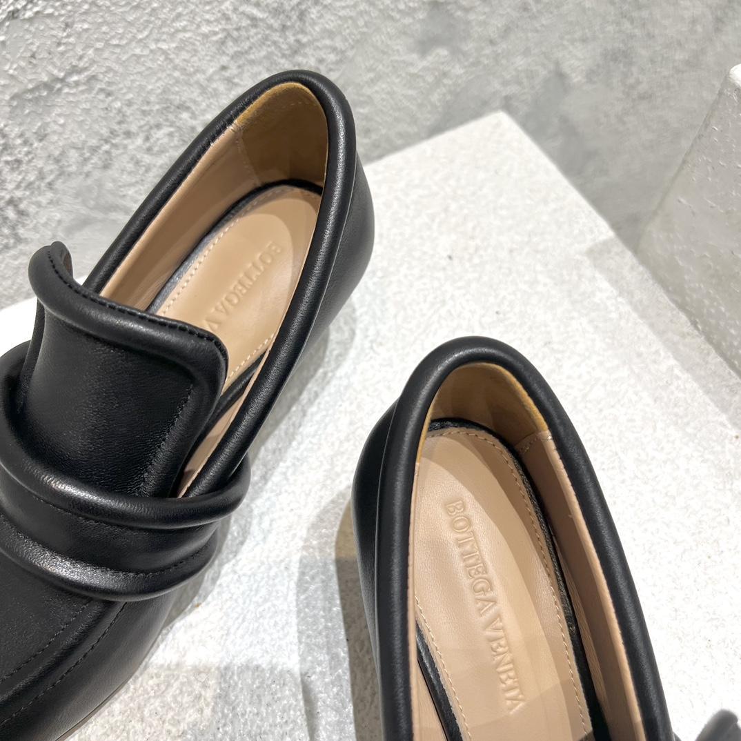 Bottega Veneta Spada Pump - DopestKickz