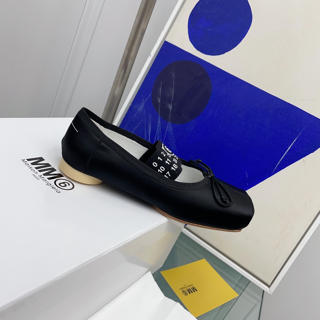 Maison Margiela MM6 Logo-strap Ballet Flats - DopestKickz