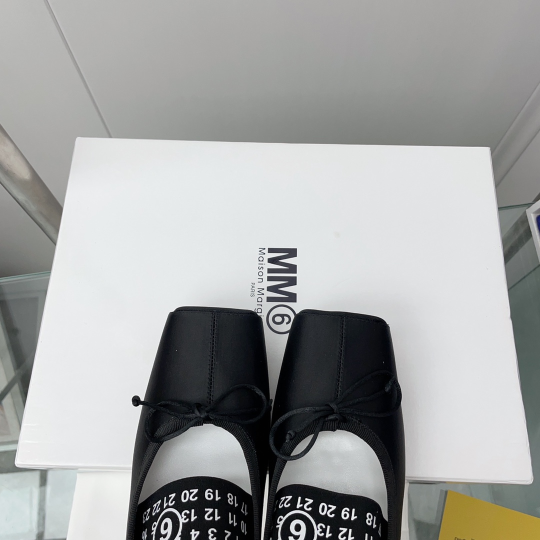 Maison Margiela MM6 Logo-strap Ballet Flats - DopestKickz