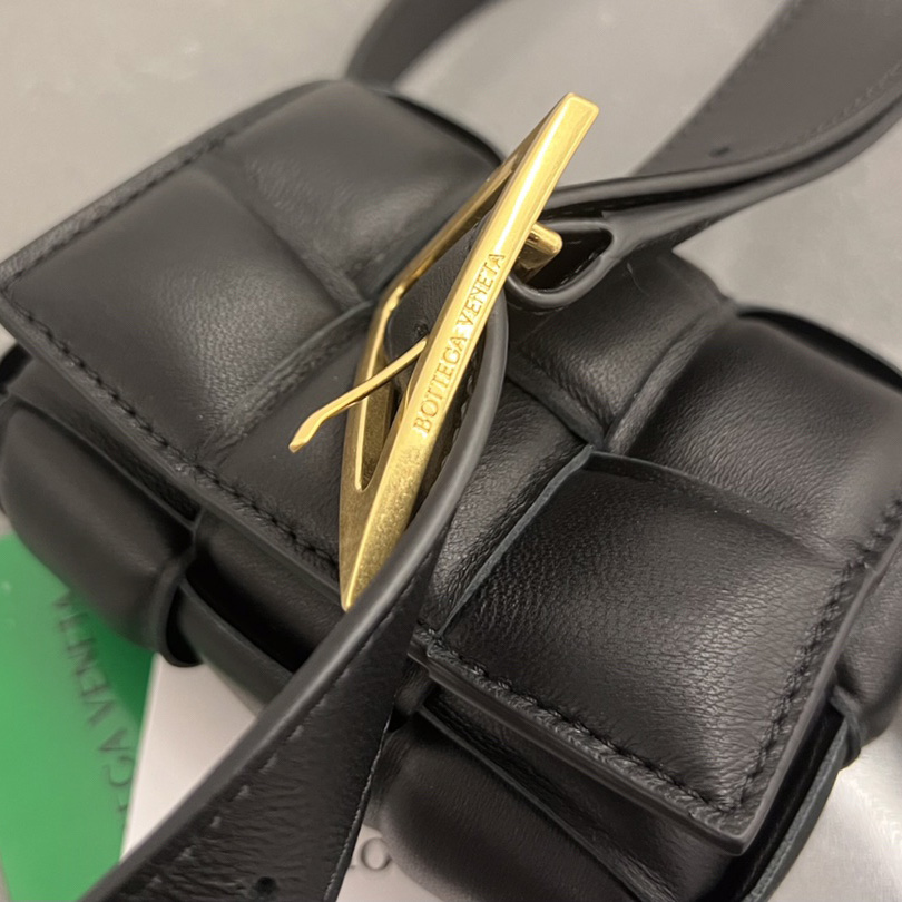 Bottega Veneta Padded Cassette Bag(12*8*4cm) - DopestKickz