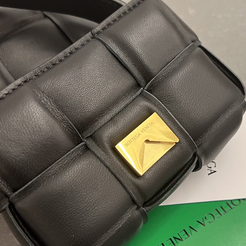 Bottega Veneta Padded Cassette Bag(12*8*4cm) - DopestKickz