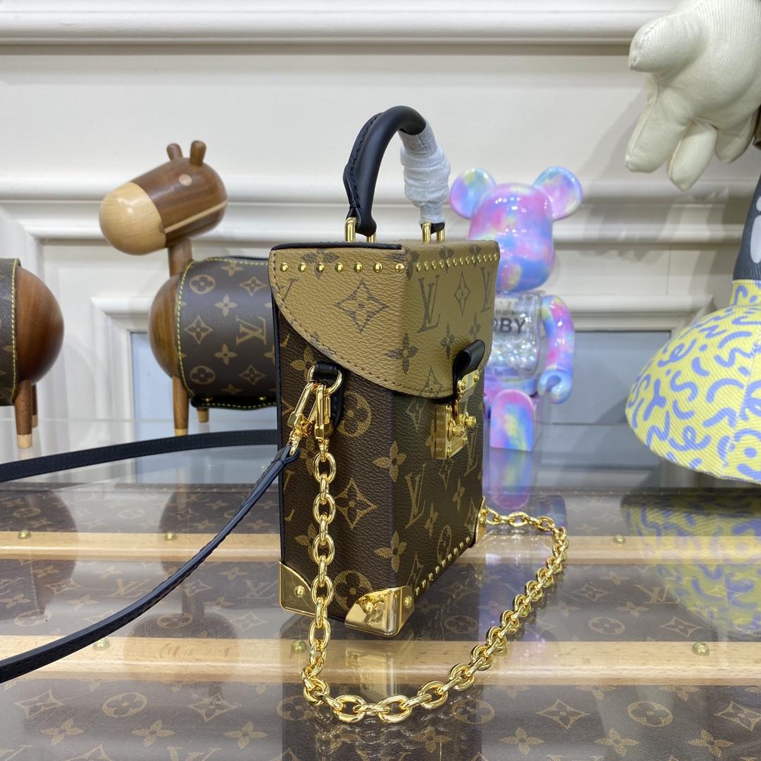 Louis Vuitton Camera Box (12.5 x 17.6 x 6cm)      M82465  - DopestKickz