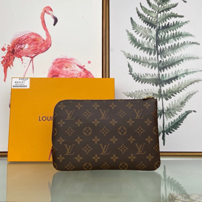 Louis Vuitton Monogram Pouch (24 x 1 x 17cm)M44191 - DopestKickz