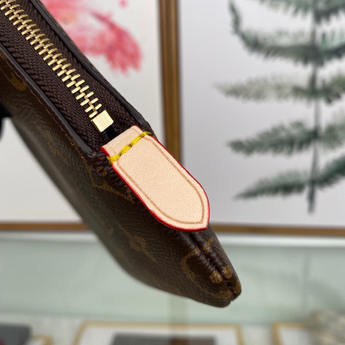 Louis Vuitton Monogram Pouch (24 x 1 x 17cm)M44191 - DopestKickz