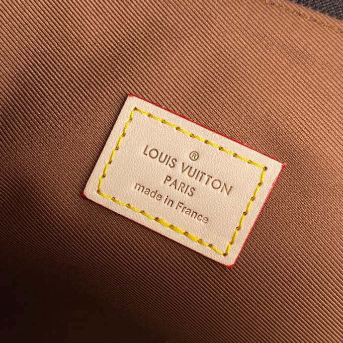 Louis Vuitton Monogram Pouch (24 x 1 x 17cm)M44191 - DopestKickz