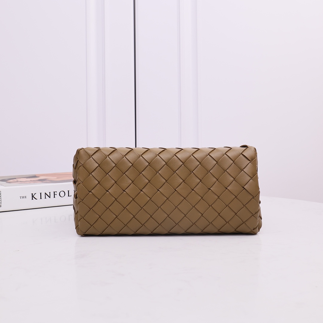 Bottega Veneta Small Andiamo - DopestKickz
