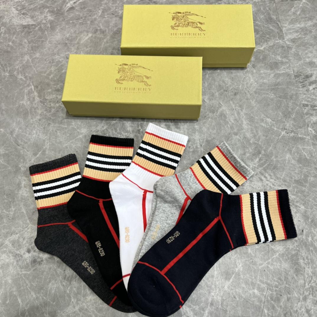 Burberry Socks/Box - DopestKickz