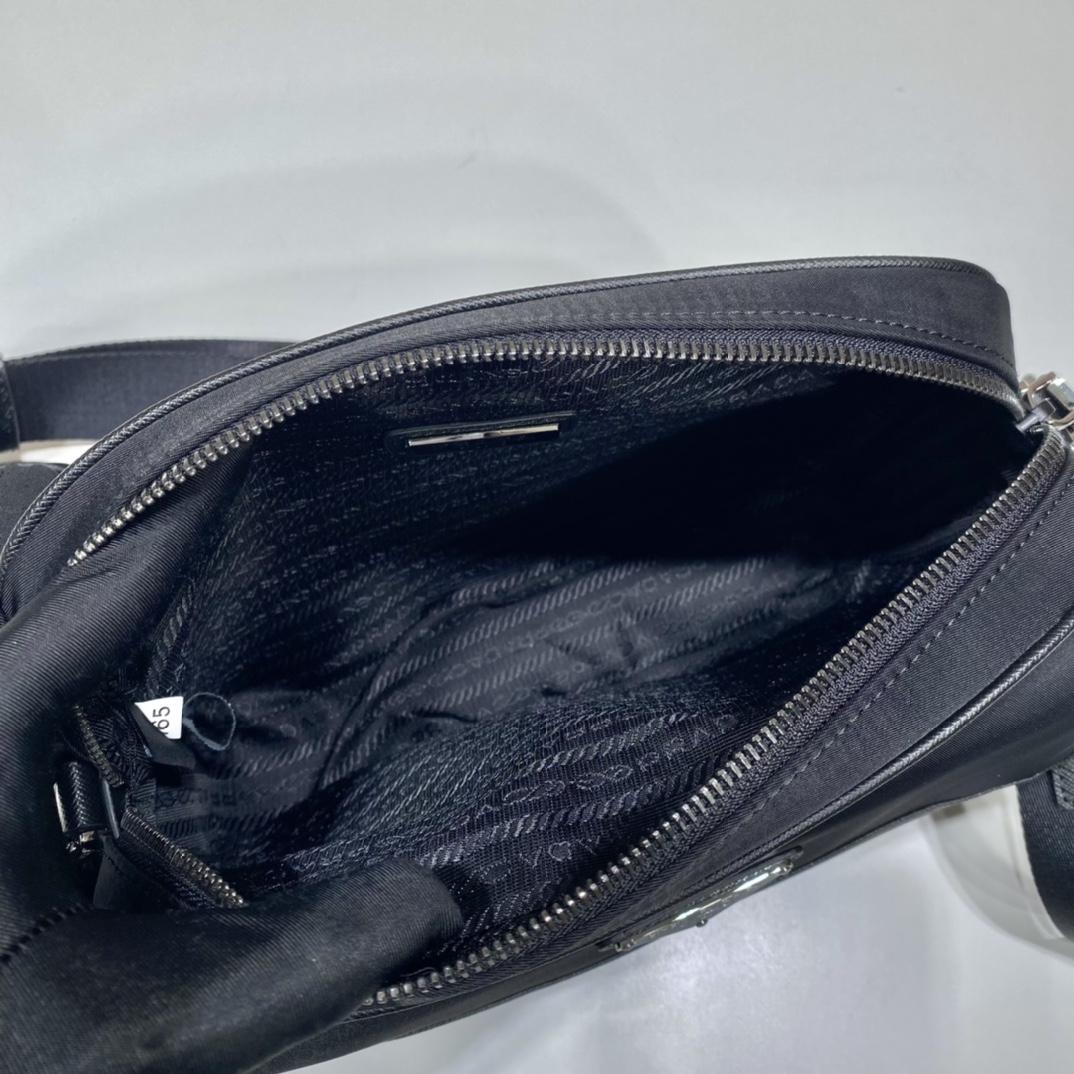 Prada Re-Nylon Saffiano Leather Shoulder Bag ( 22-16-5cm) - DopestKickz