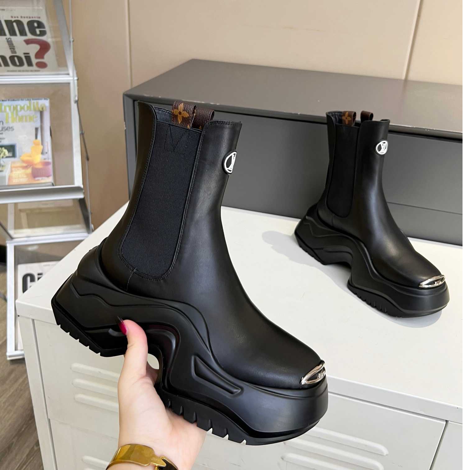 Louis Vuitton LV Archlight 2.0 Platform Ankle Boot - DopestKickz