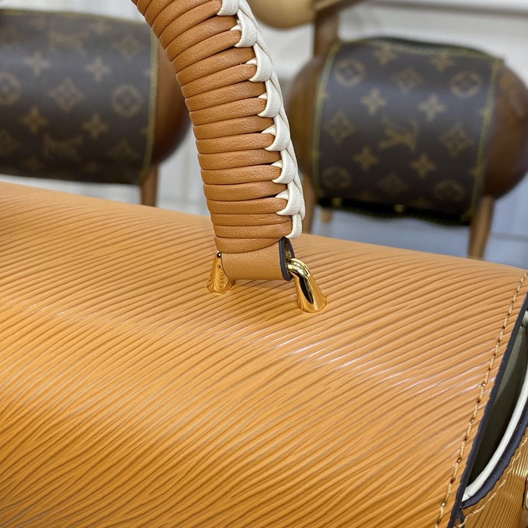 Louis Vuitton Twist MM Gold Honey Epi (23*17*9.5cm)      M22229 - DopestKickz