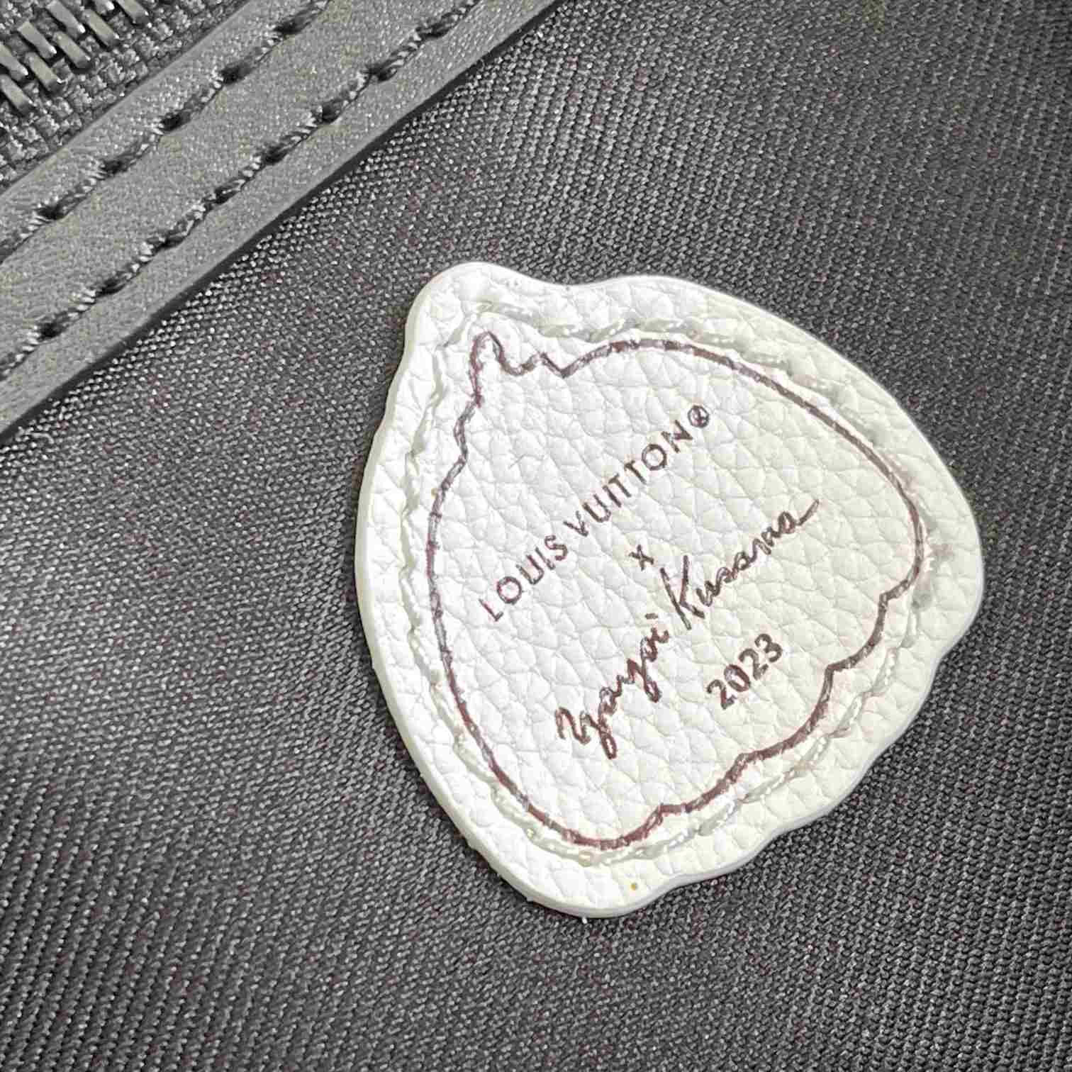 Louis Vuitton LV x YK Bandoulière Keepall 55   M46401 - DopestKickz
