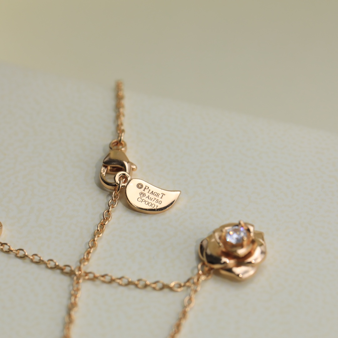 Piaget Rose Necklace - DopestKickz