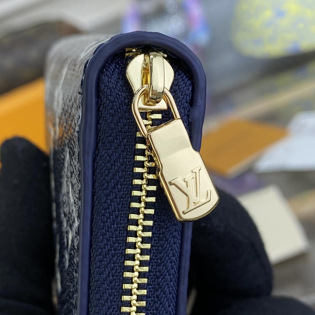 Louis Vuitton Zippy Coin Purse Padlock Python (11x8.5x2cm)   M82483  - DopestKickz