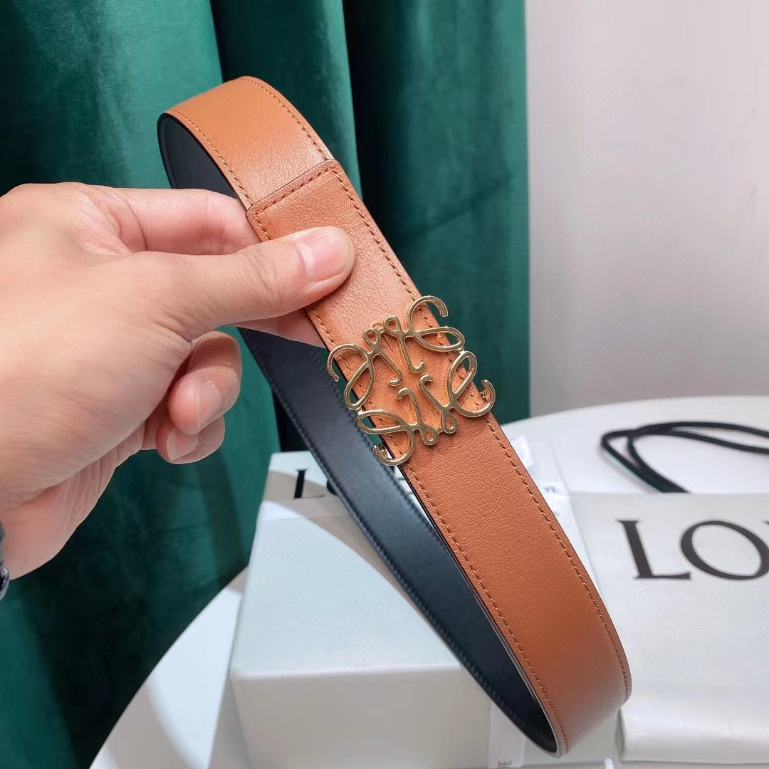 Loewe Women's Natural Anagram Reversible Leather Belt - DopestKickz