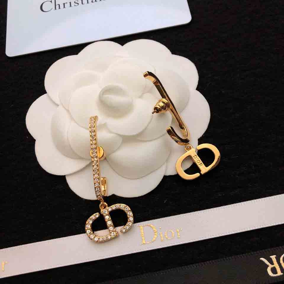 Dior 30 Montaigne Earrings - DopestKickz
