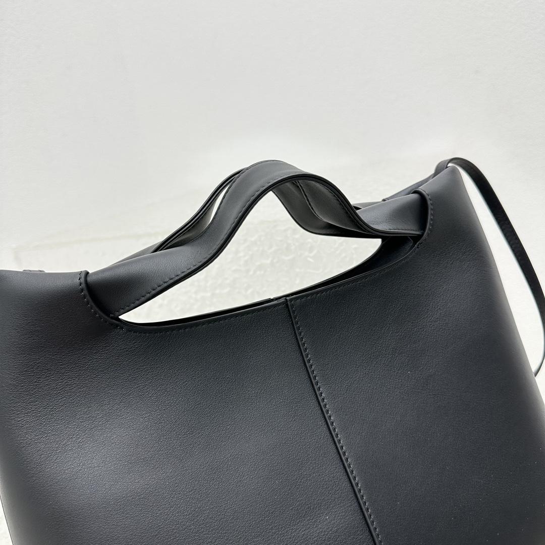 The Row Camdem Bag  ( 32x23x14cm) - DopestKickz