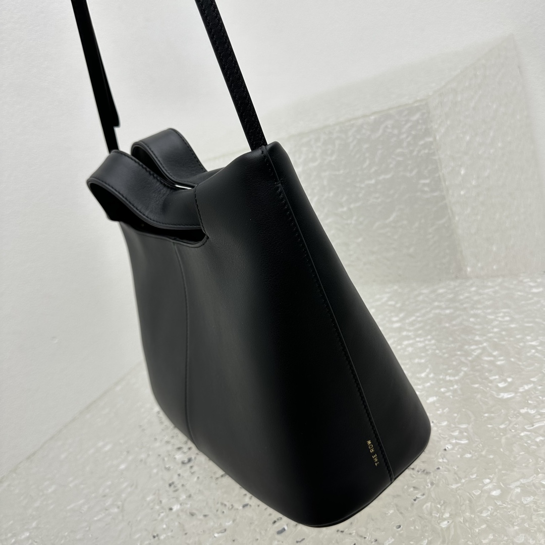 The Row Camdem Bag  ( 32x23x14cm) - DopestKickz