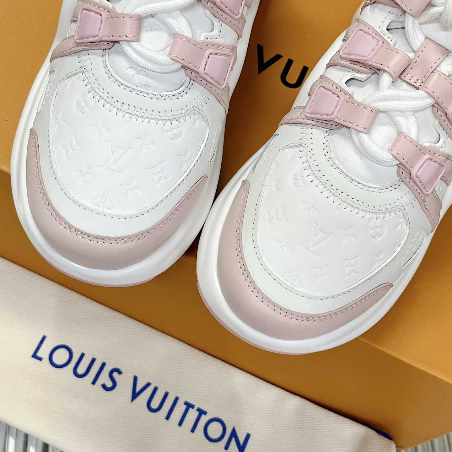 Louis Vuitton LV Archlight Sneaker    - DopestKickz
