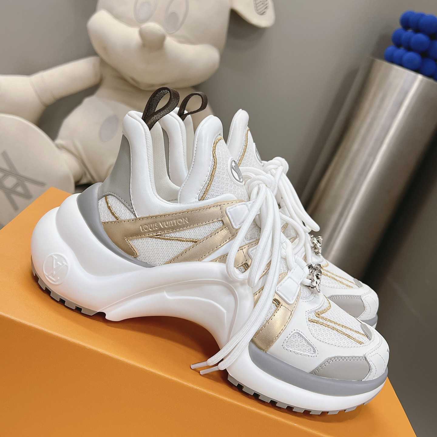 Louis Vuitton LV Archlight Sneaker      1AAVXW - DopestKickz