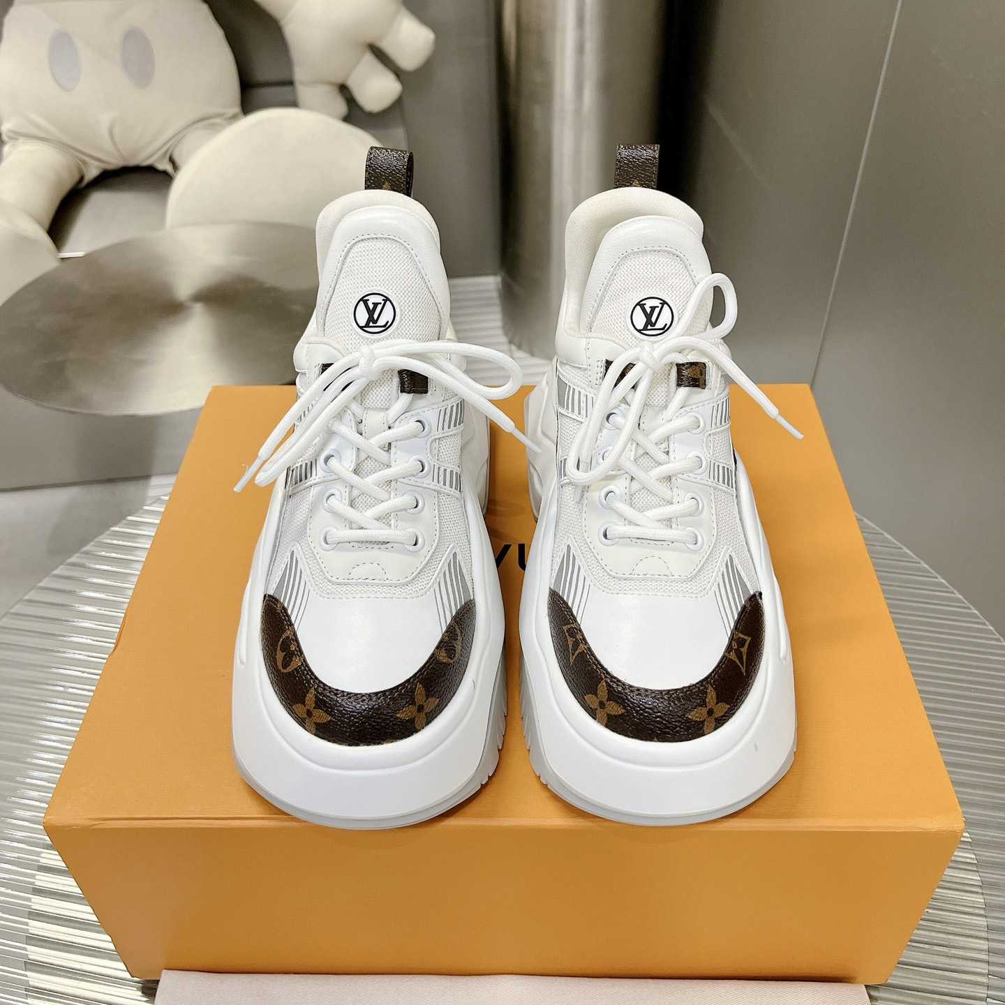 Louis Vuitton LV Archlight 2.0 Platform Sneaker    1ABIHJ - DopestKickz
