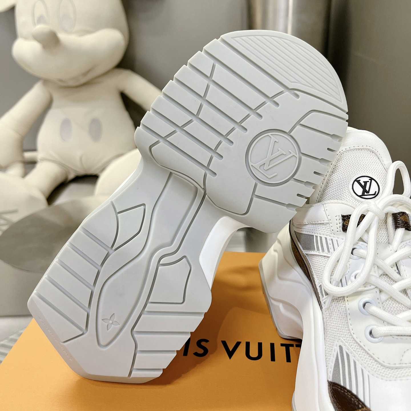 Louis Vuitton LV Archlight 2.0 Platform Sneaker    1ABIHJ - DopestKickz