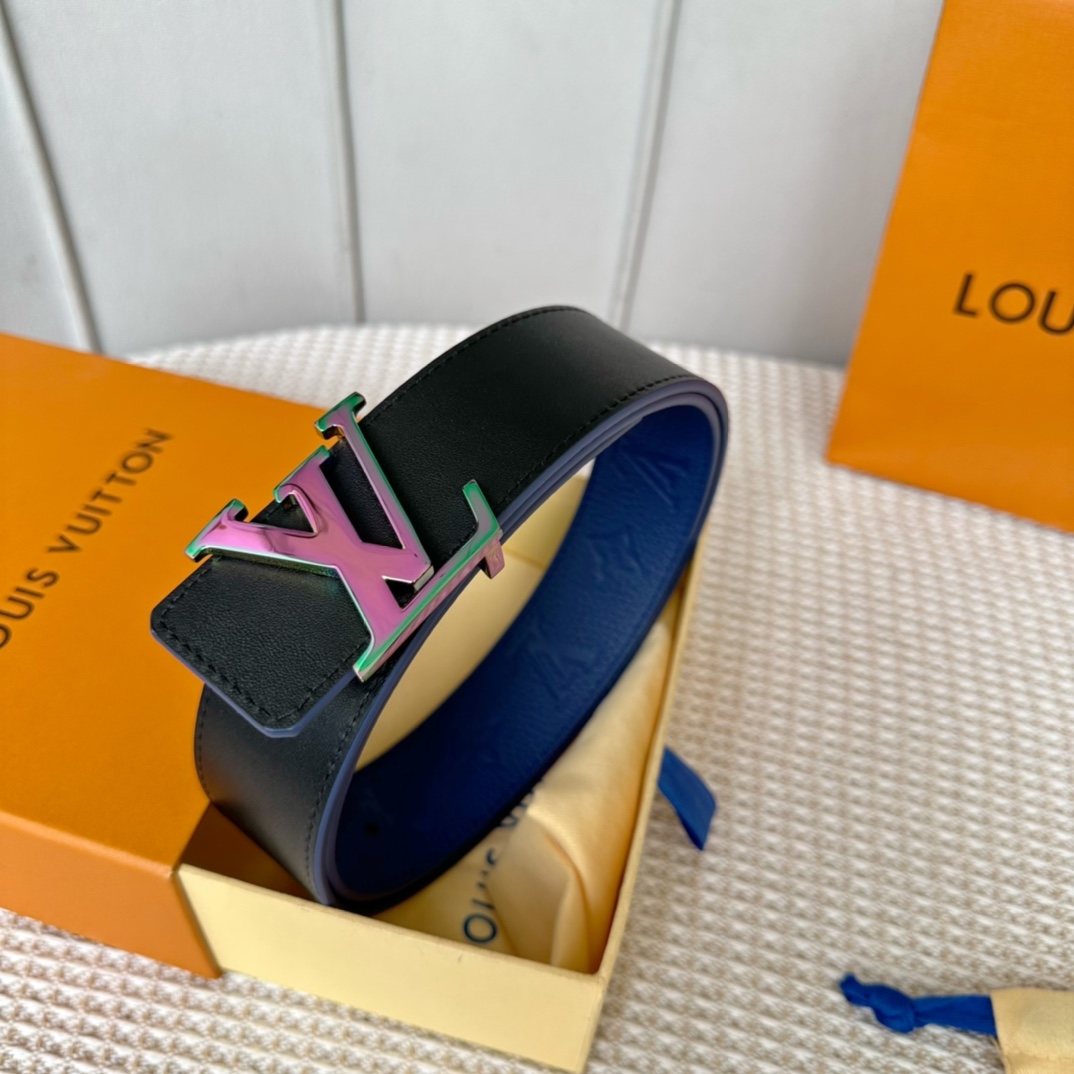 Louis Vuitton LV Initials 40mm Reversible Belt   M8260U - DopestKickz