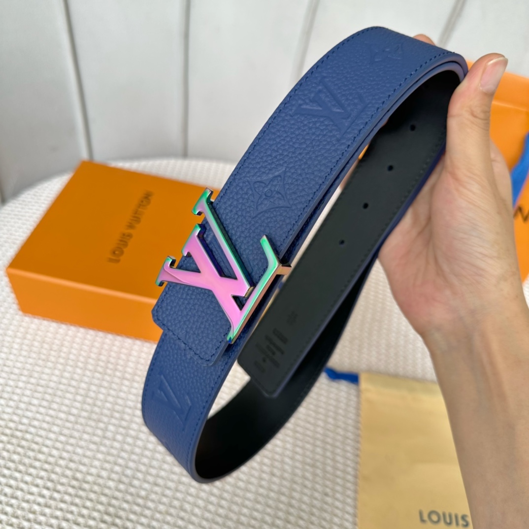 Louis Vuitton LV Initials 40mm Reversible Belt   M8260U - DopestKickz