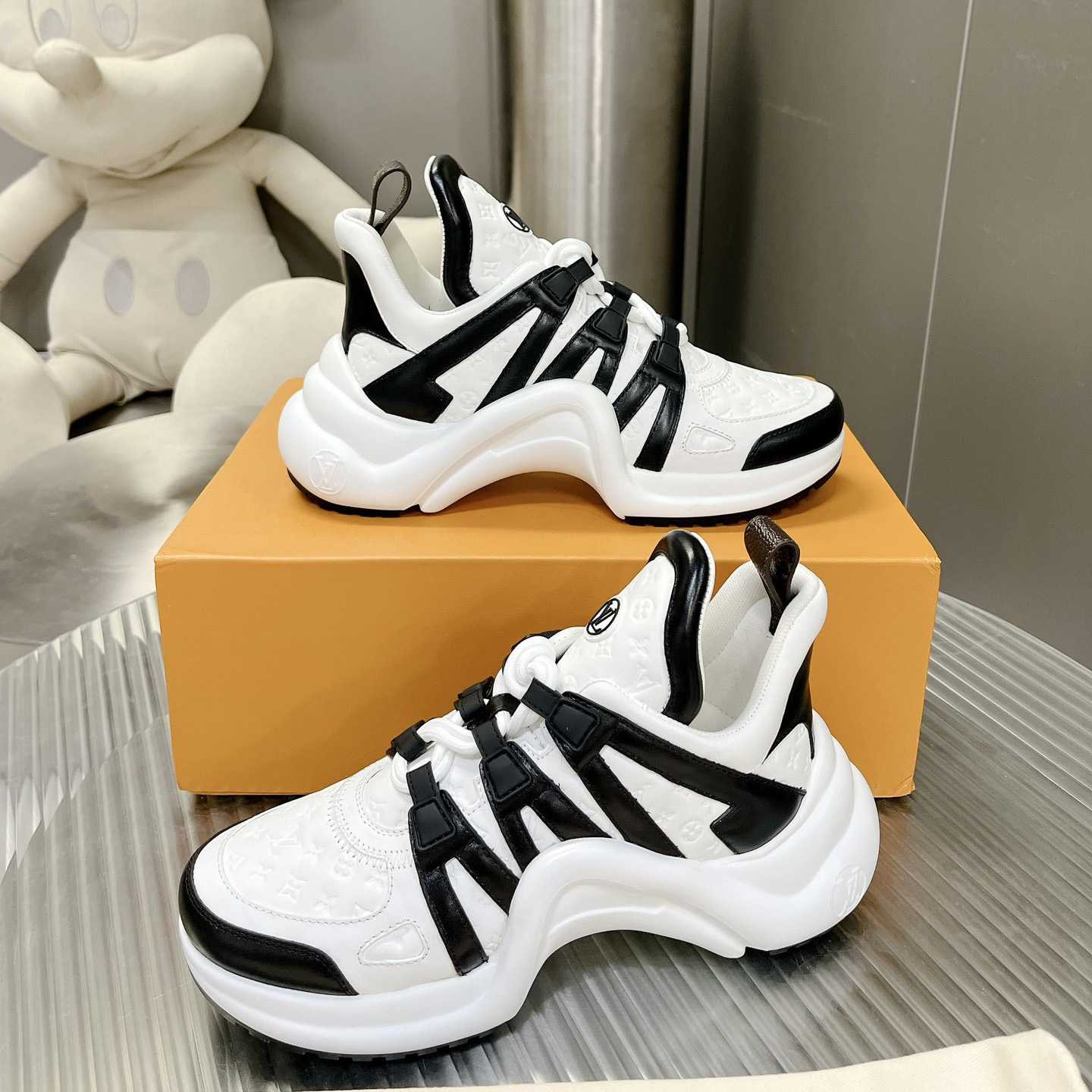 Louis Vuitton LV Archlight Sneaker    - DopestKickz