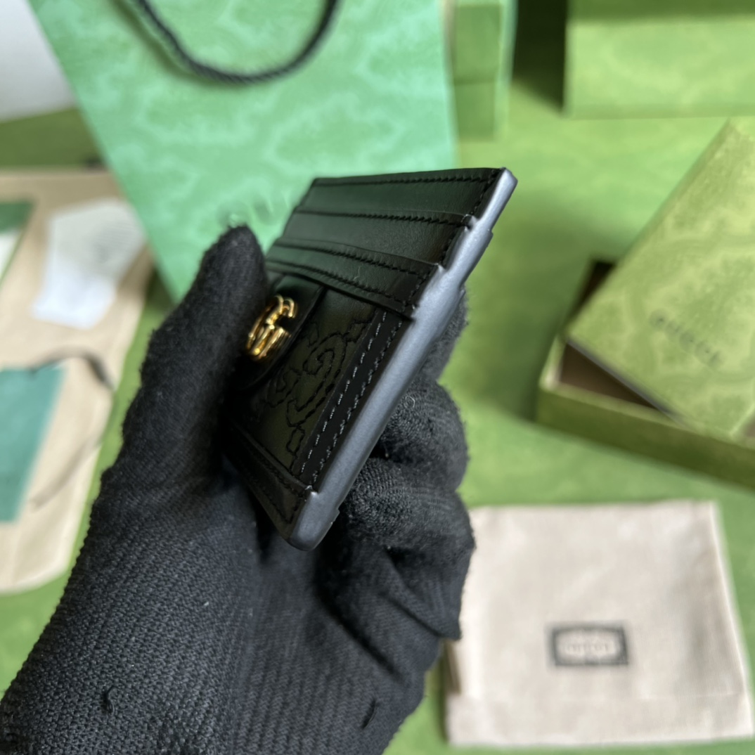 Gucci GG Matelasse Card Case - DopestKickz
