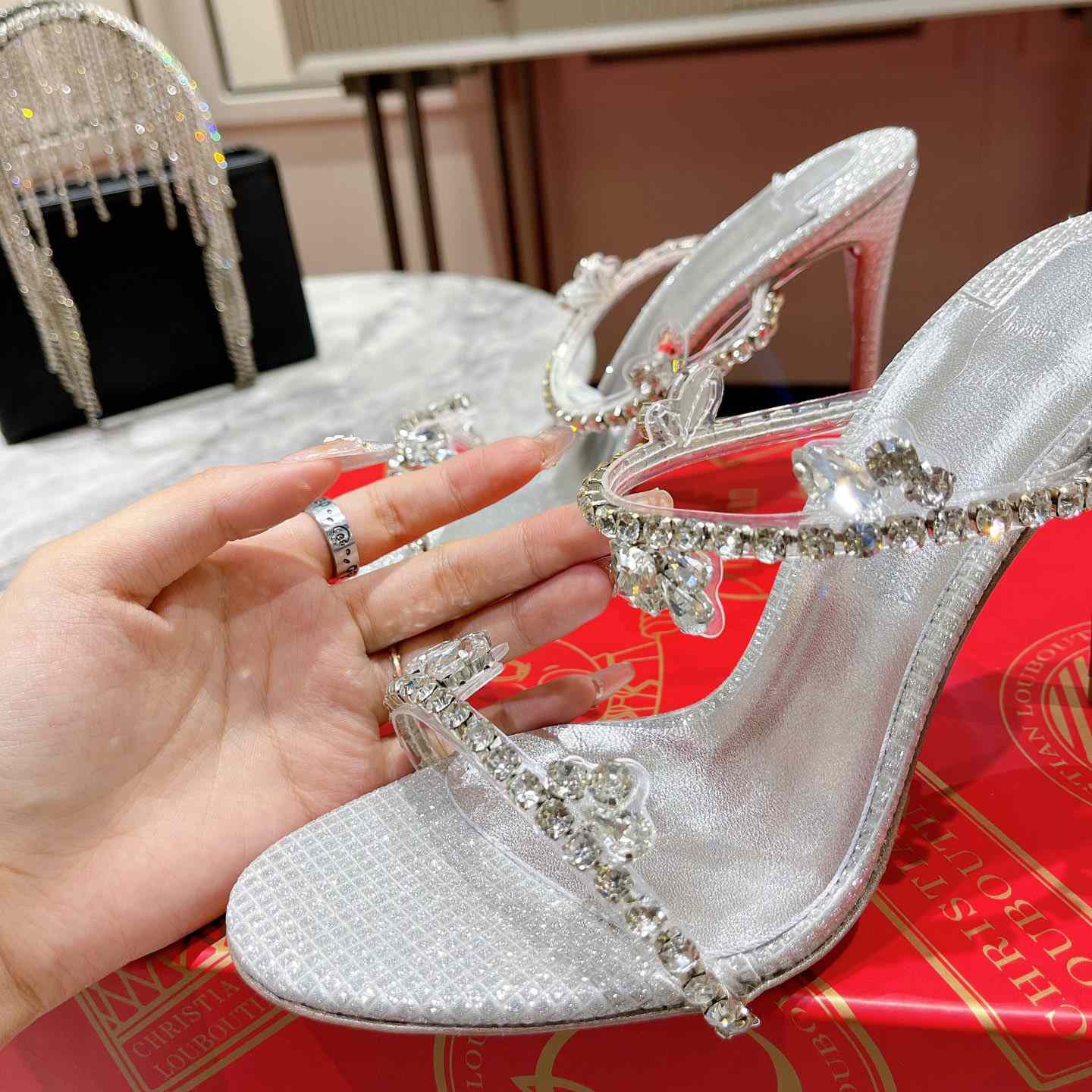 Christian Louboutin Just Queen - DopestKickz