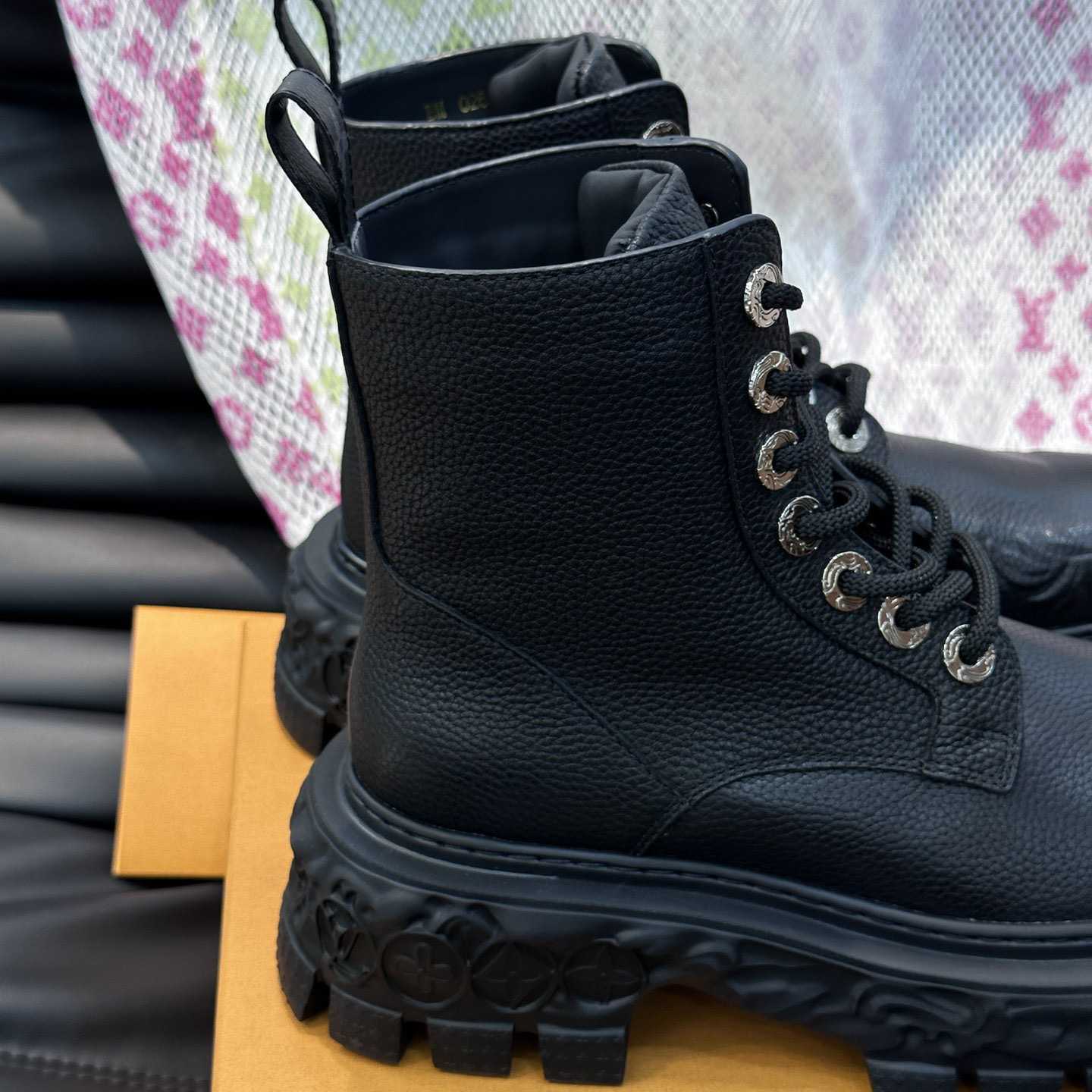Louis Vuitton LV Baroque Ranger Boot    1AB8NG - DopestKickz