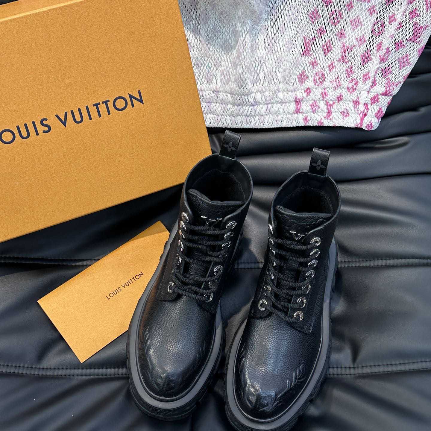 Louis Vuitton LV Baroque Ranger Boot    1AB8NG - DopestKickz