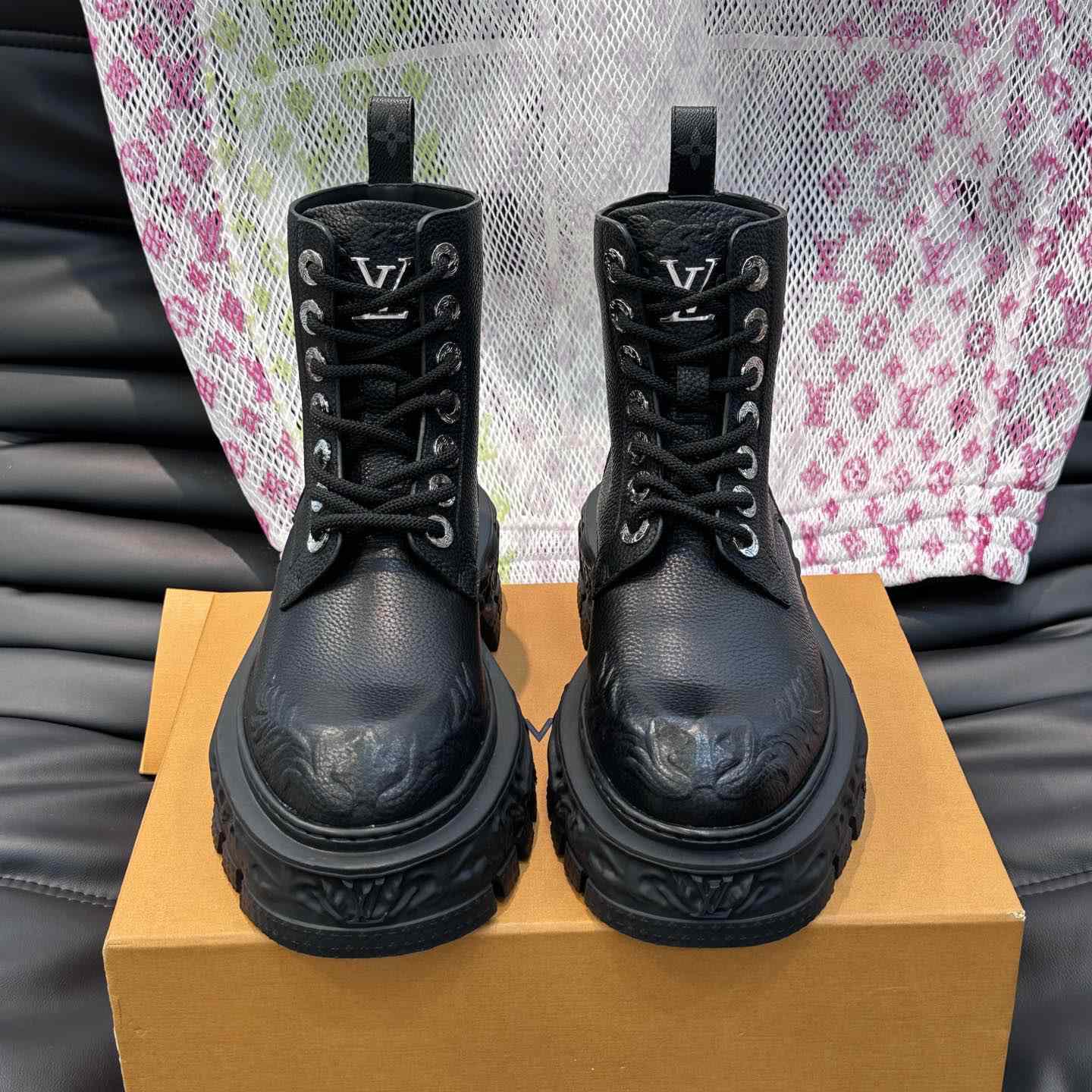 Louis Vuitton LV Baroque Ranger Boot    1AB8NG - DopestKickz