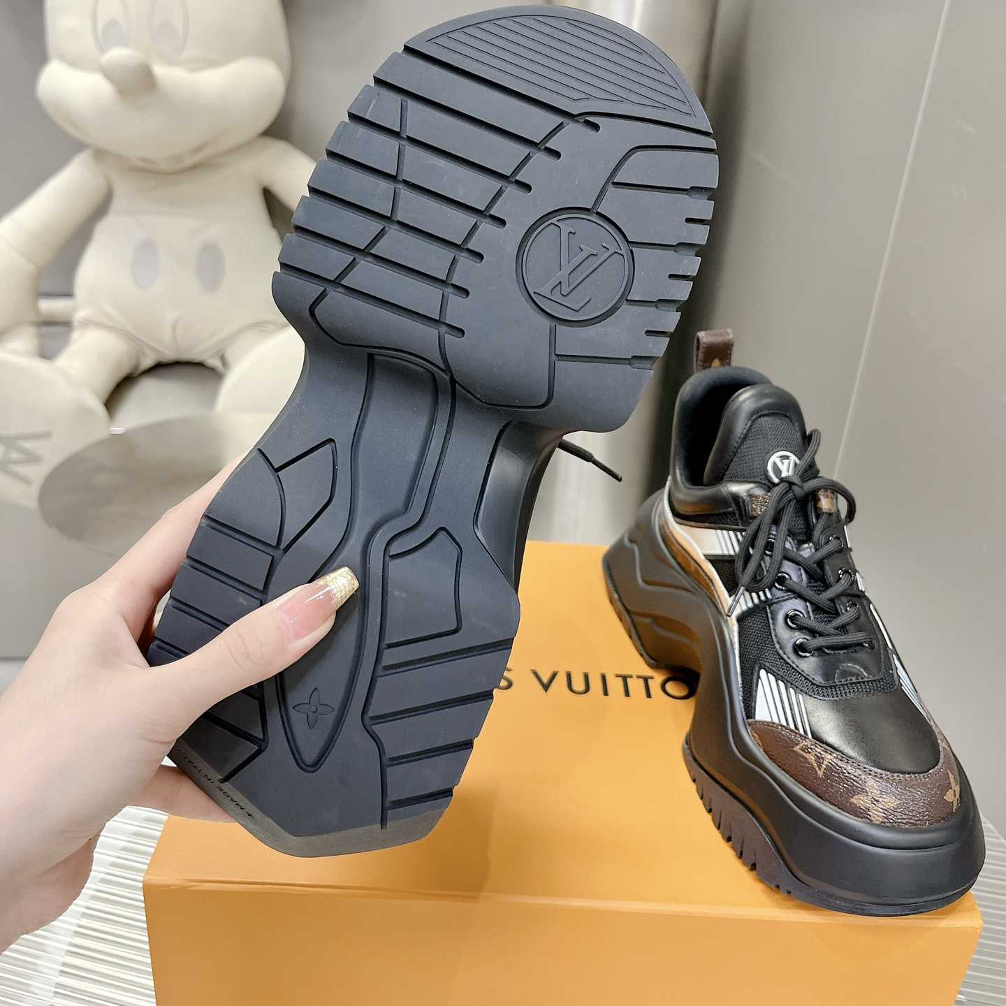 Louis Vuitton LV Archlight 2.0 Platform Sneaker    1ABIHC - DopestKickz
