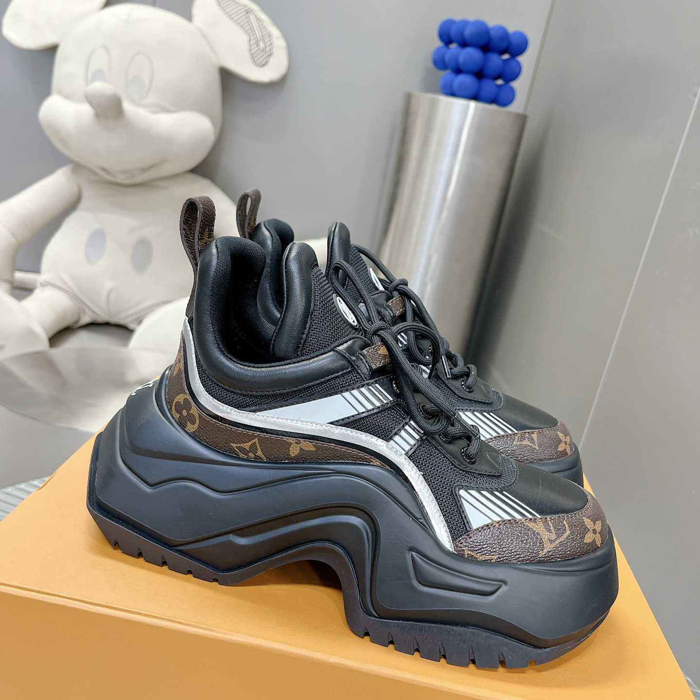 Louis Vuitton LV Archlight 2.0 Platform Sneaker    1ABIHC - DopestKickz