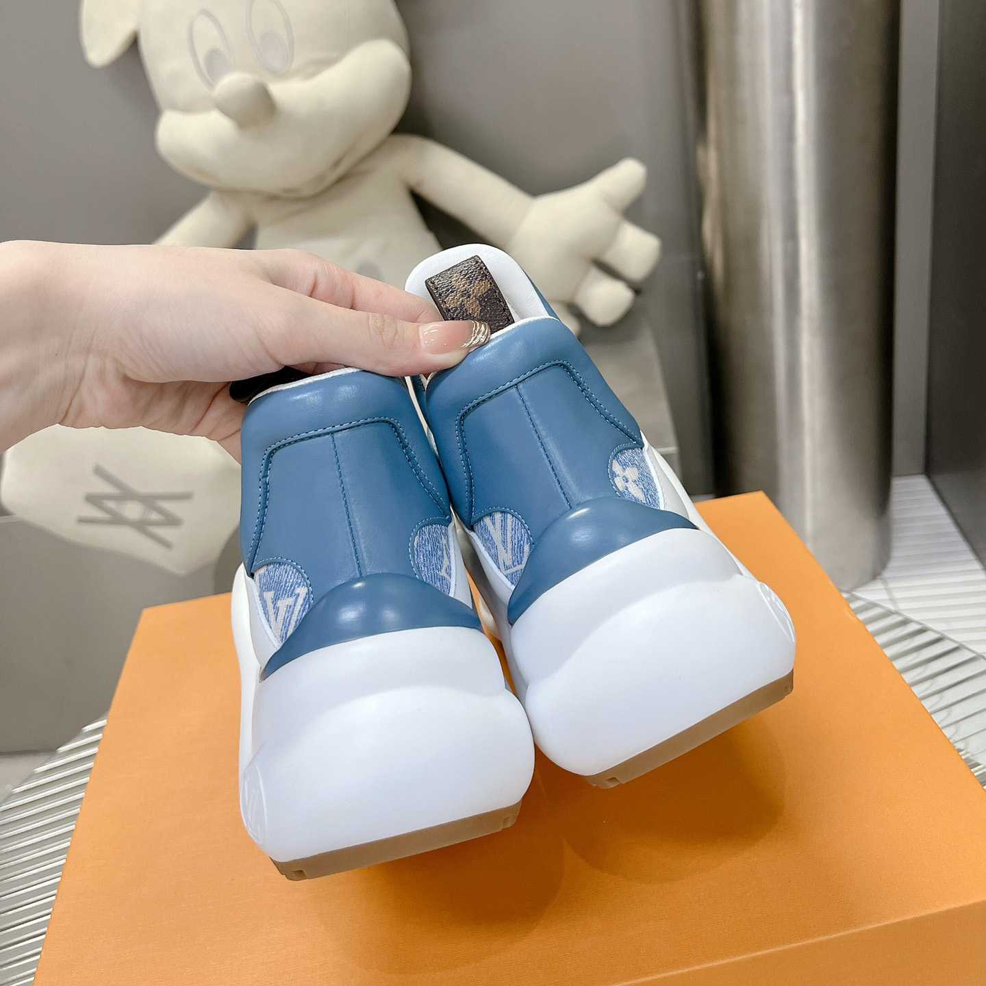 Louis Vuitton LV Archlight Sneaker     1AB30T - DopestKickz