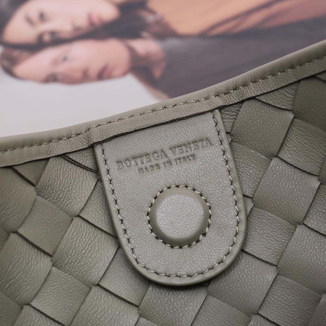Bottega Veneta Sardine - DopestKickz