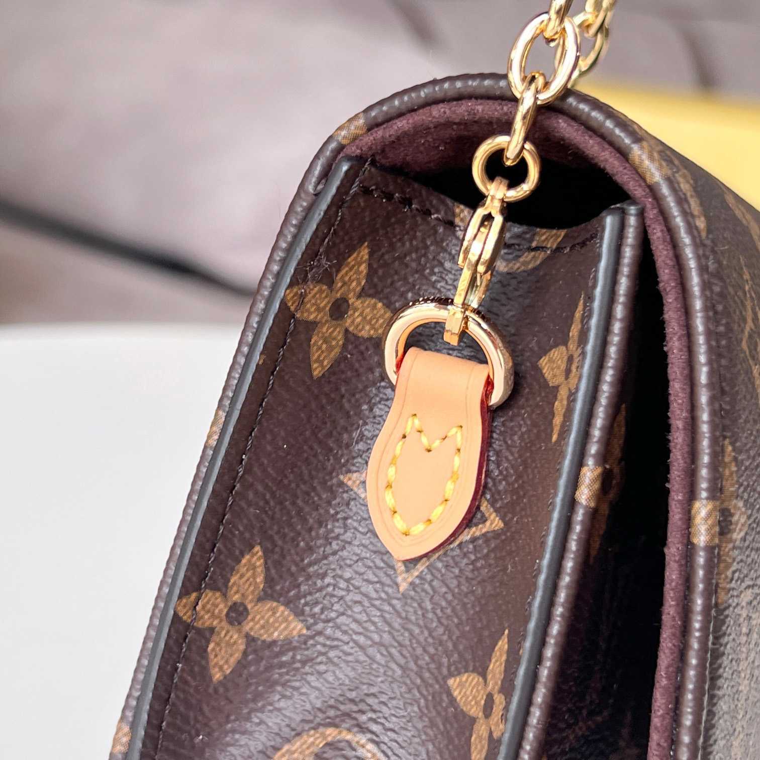 Louis Vuitton Wallet On Chain Lily (20.7 x 10.2 x 3.5cm)   M82509 - DopestKickz