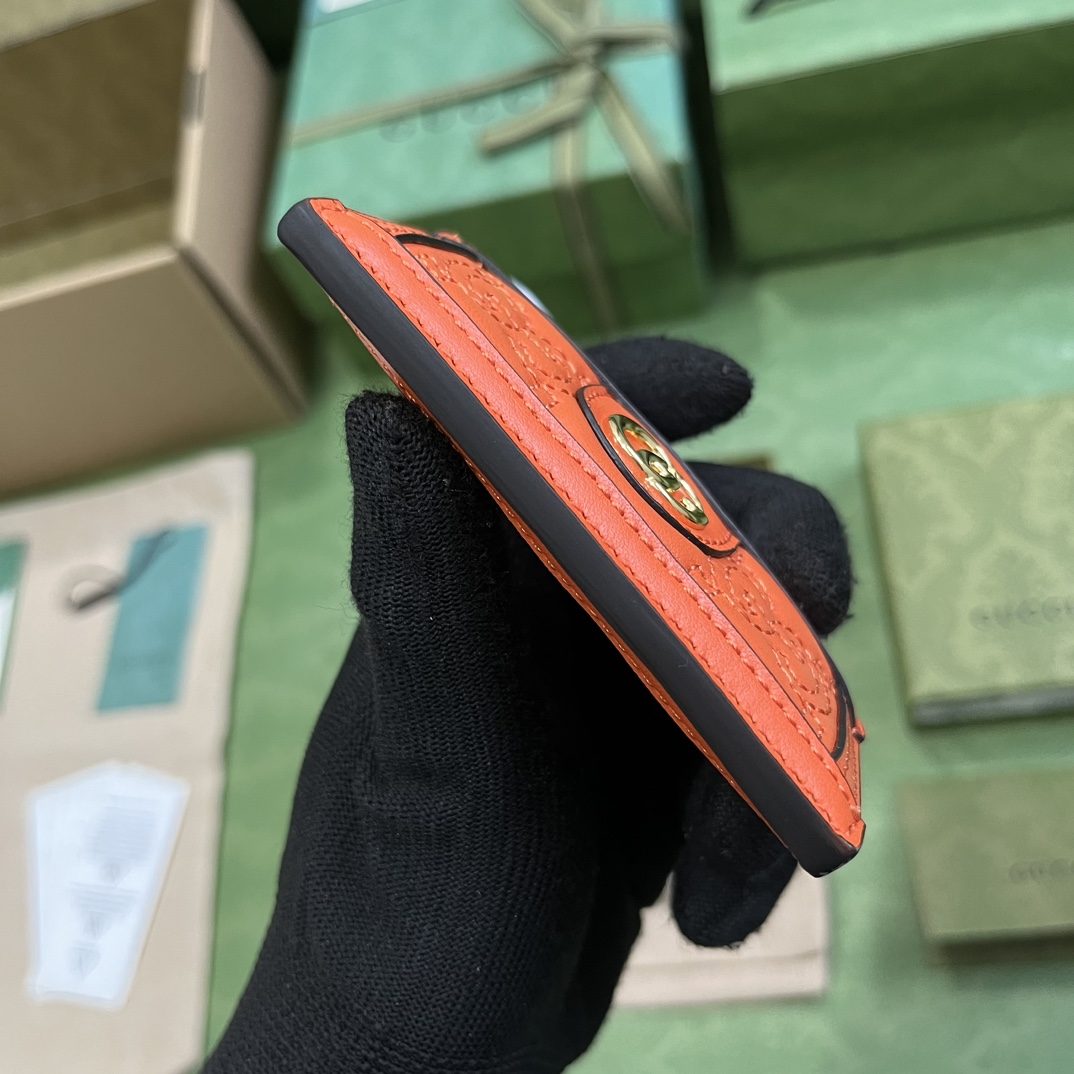 Gucci GG Matelasse Card Case - DopestKickz