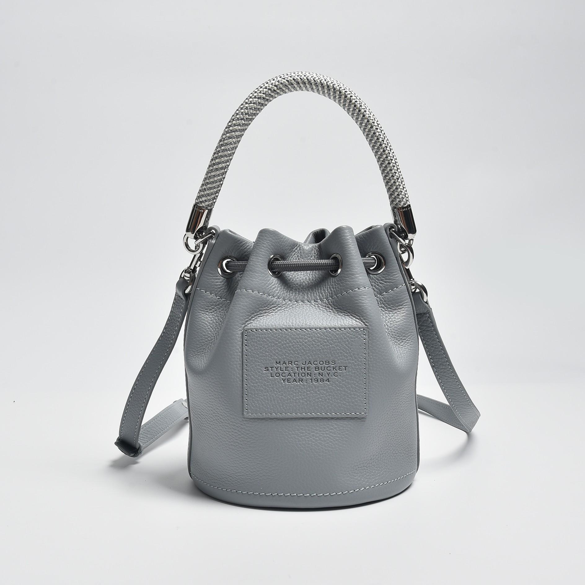 Marc Jacobs Women's Leather The Bucket Bag  - DopestKickz