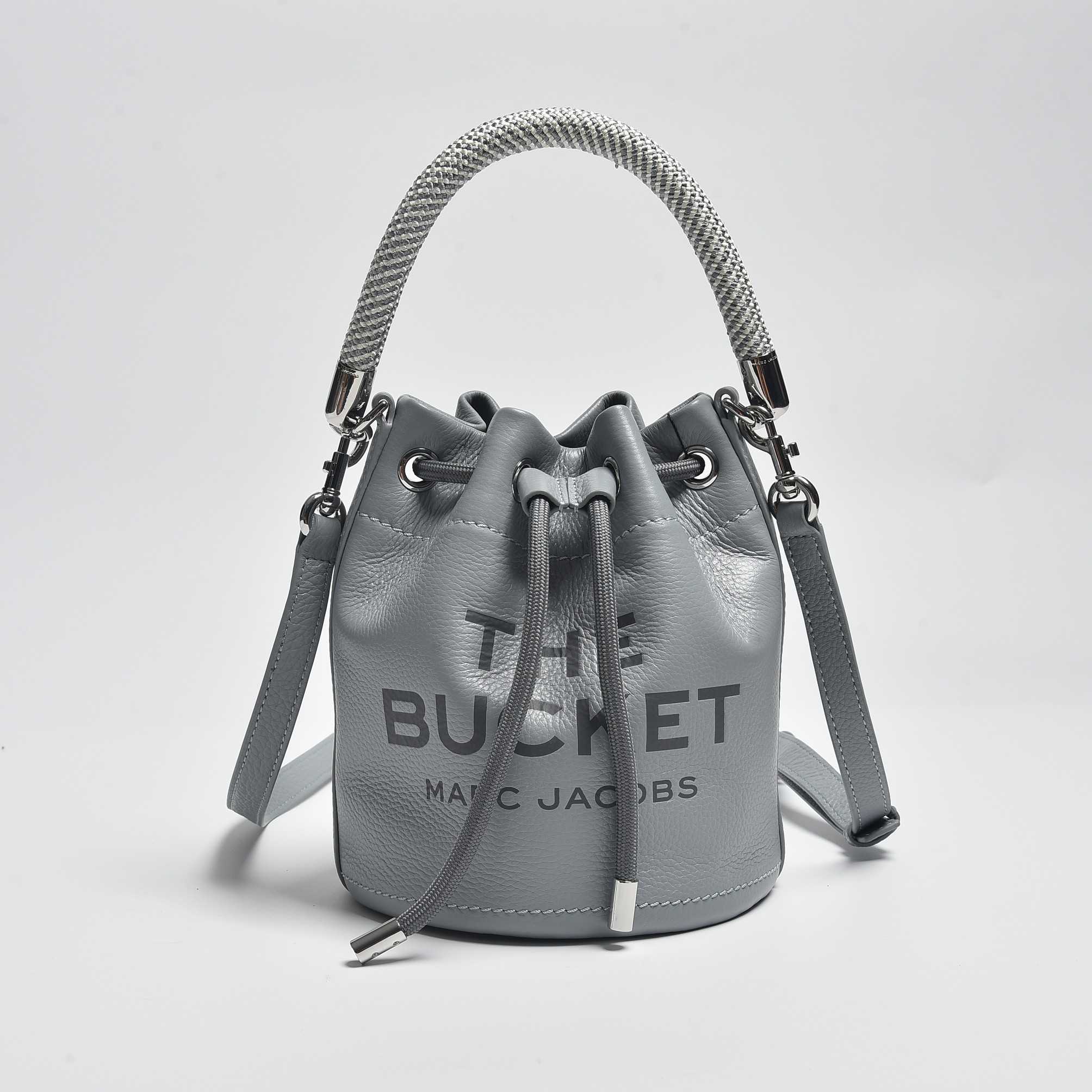 Marc Jacobs Women's Leather The Bucket Bag  - DopestKickz