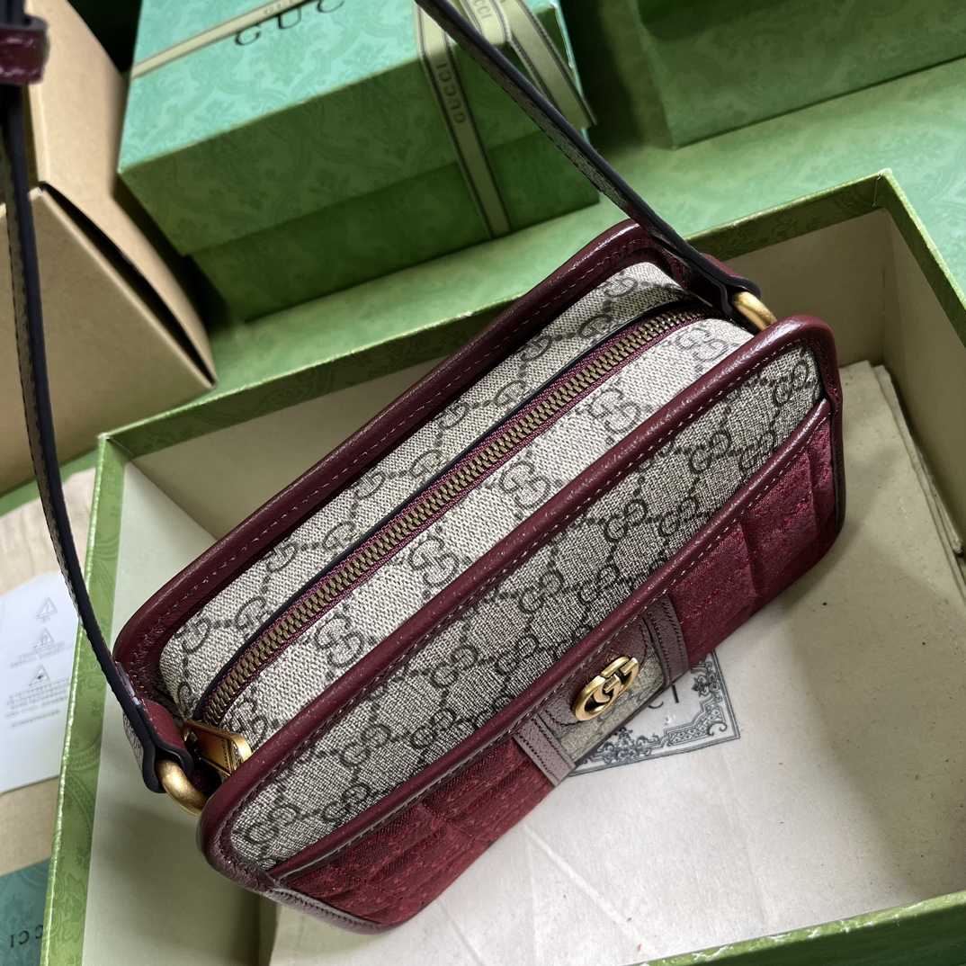 Gucci Mini GG Canvas Mini Shoulder Bag (21.5x 14x 7cm) - DopestKickz