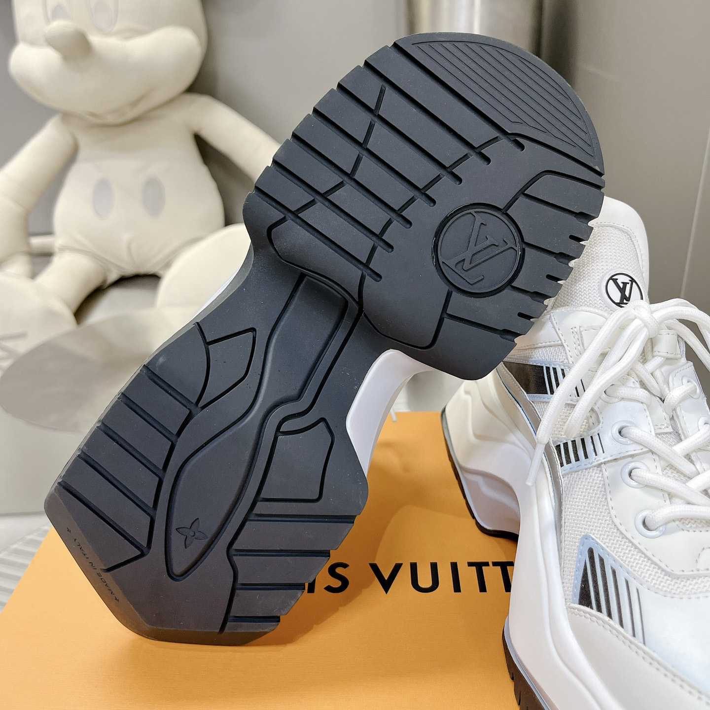Louis Vuitton LV Archlight 2.0 Platform Sneaker    1ABI0L - DopestKickz