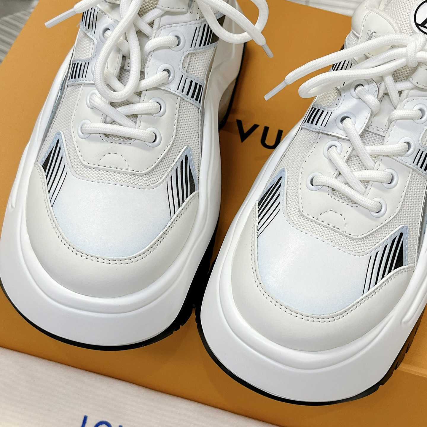 Louis Vuitton LV Archlight 2.0 Platform Sneaker    1ABI0L - DopestKickz