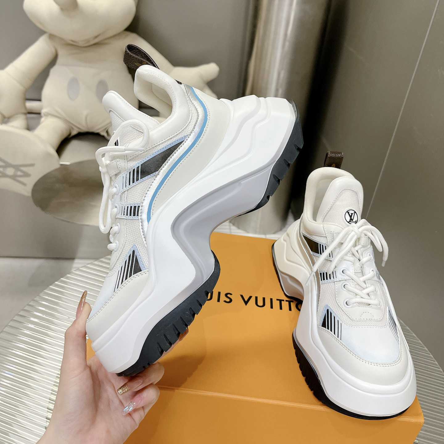 Louis Vuitton LV Archlight 2.0 Platform Sneaker    1ABI0L - DopestKickz