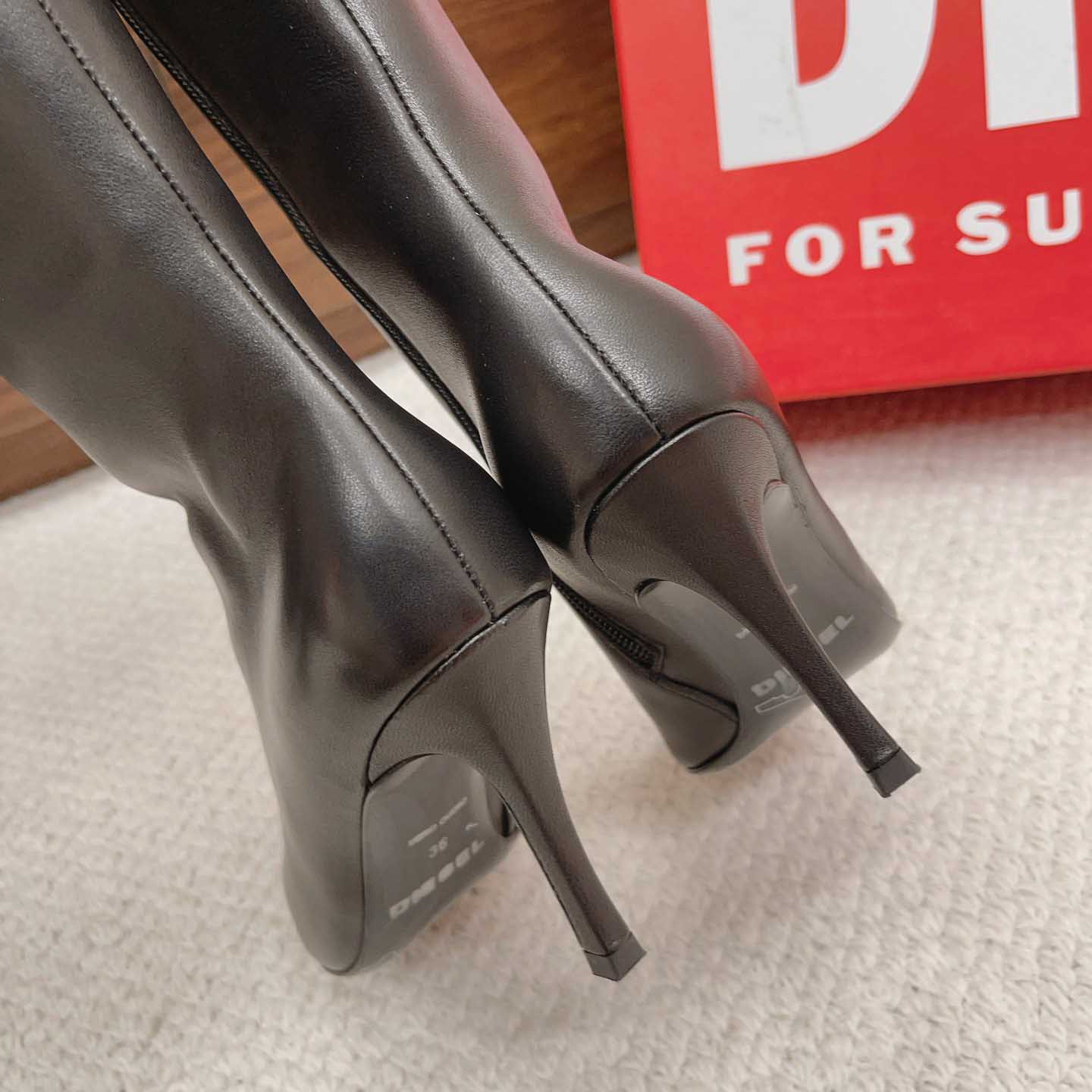 Diesel D-Venus HBT - Leather Boots With Oval D Plaque - DopestKickz