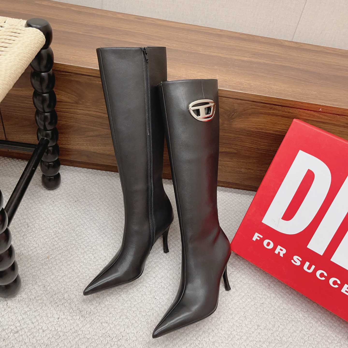 Diesel D-Venus HBT - Leather Boots With Oval D Plaque - DopestKickz