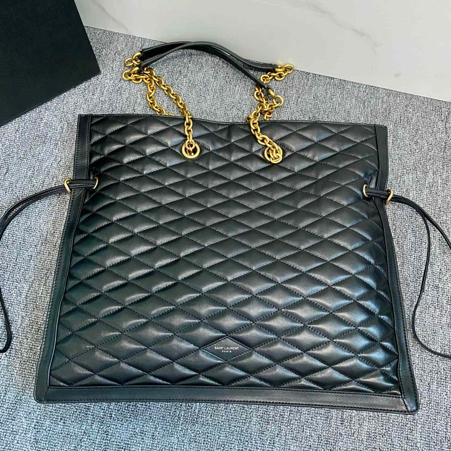 Saint Laurent Quilted Shoulder Bag (41.1x3x36.8cm) - DopestKickz